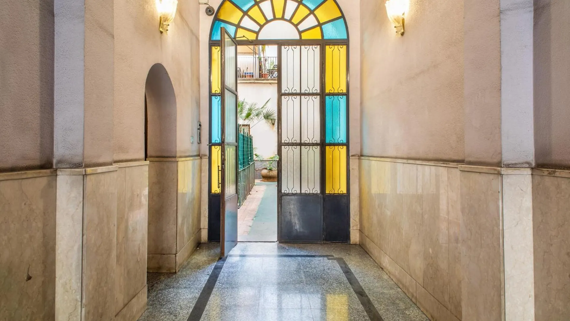 Saranton House - Catania City ゲストハウス