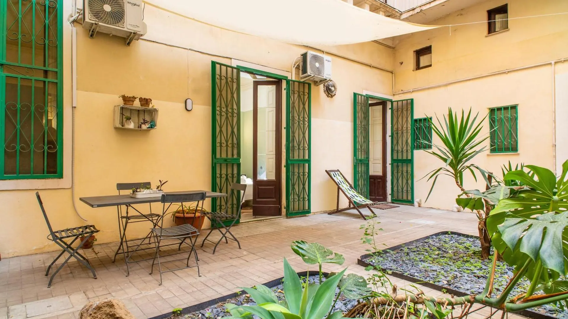 Saranton House - Catania City イタリア