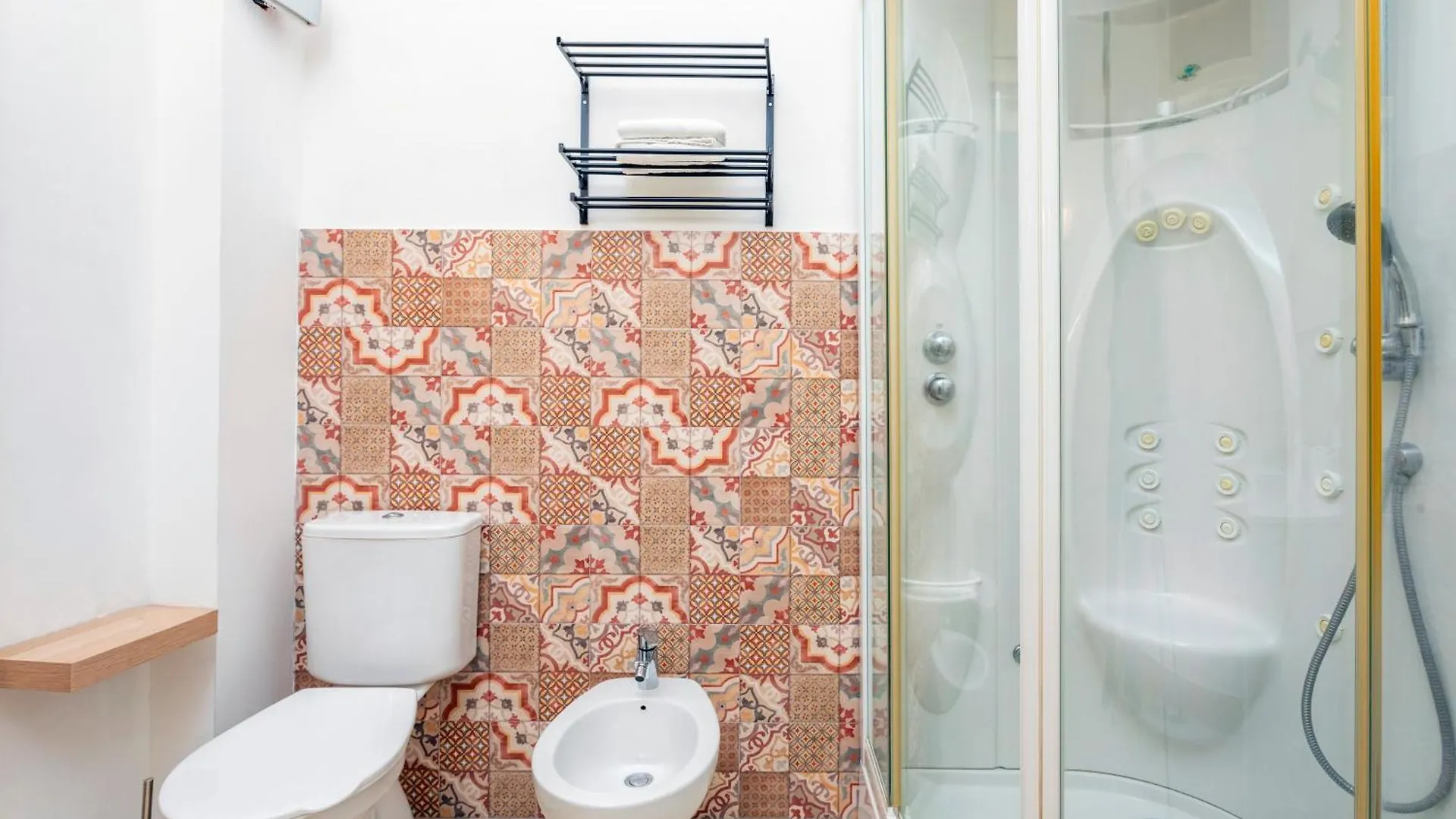 Saranton House - Catania City